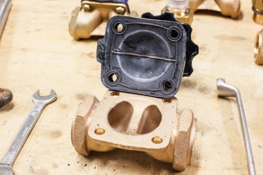 arasında benchfix için su ile kenevir ve beyinameliyatı MANŞONLA