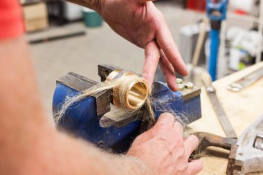 arasında benchfix için su ile kenevir ve beyinameliyatı MANŞONLA