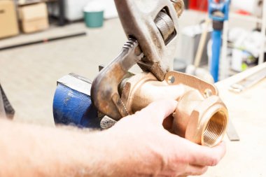 arasında benchfix için su ile kenevir ve beyinameliyatı MANŞONLA