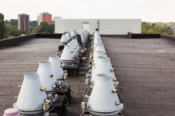 Ventilatorer Taket Till Hög Byggnad Industriområdet — Stockfoto