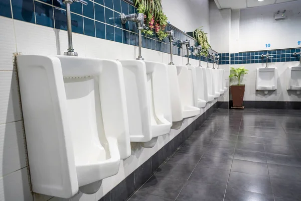 Urinarios Edificio Viejo Solo Para Hombres — Foto de Stock