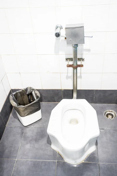 Almacén Hay Gran Baño Hombres Cada Piso — Foto de Stock