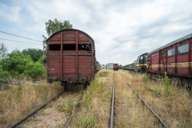 Eğer bir tren atılır, hin tren mezarlıkta biter