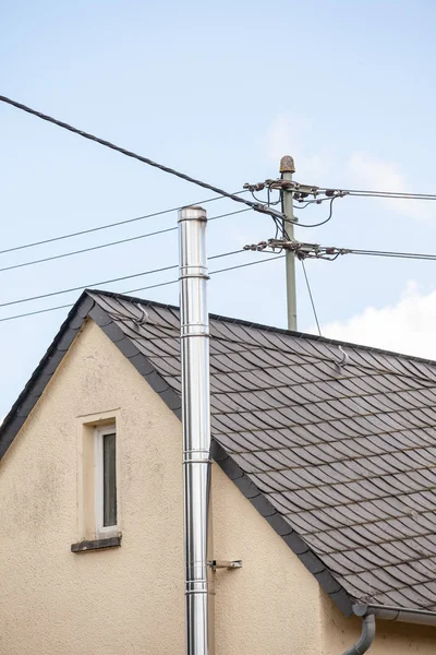 Housalong Edificio Hay Una Chimenea Acero Inoxidable Para Calefacción Hay — Foto de Stock