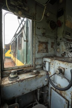 Eğer bir tren atılır, hin tren mezarlıkta biter