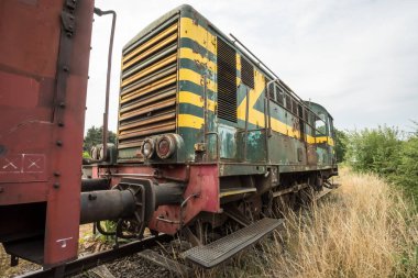 Eğer bir tren atılır, hin tren mezarlıkta biter