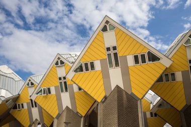 Rotterdam Hollanda sarı küp evlerde vardır