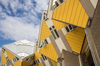 Rotterdam Hollanda sarı küp evlerde vardır