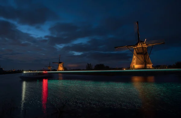 Beautiful Windmills Kinderdijk Illuminated White Light Blue Hour — Stock Photo, Image