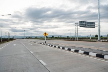 dostluk yol Tayland ve Myanmar bu güzel yeni yol Kuzey Tayland olduğunu.