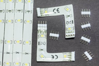 Bu led şerit hafifçe bir bobin yara