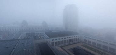 Gent sis, kitap kulede büyük bu binadır