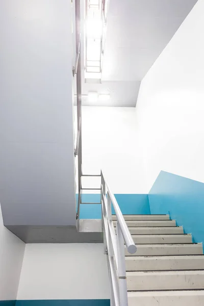 Современном Здании Красивая Лестница — стоковое фото