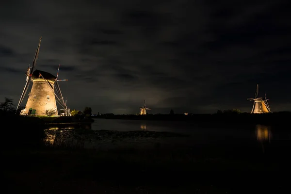Durante Noche Por Noche Mundialmente Famoso Kinderdijk Los Países Bajos — Foto de Stock