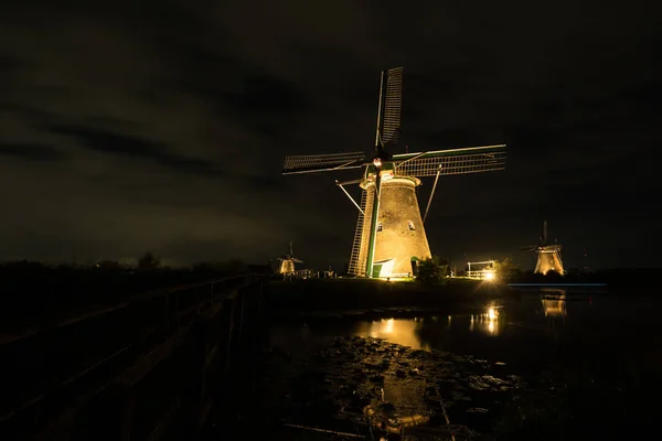 Durante Noche Por Noche Mundialmente Famoso Kinderdijk Los Países Bajos — Foto de Stock