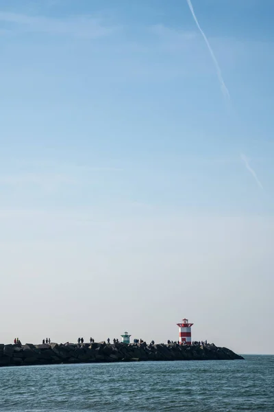 Twee vuurtoren op zee — Stockfoto