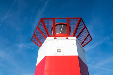 deniz feneri whit mavi gökyüzü