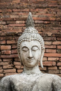 eski bir tapınakta buda