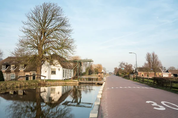 Puente holandés típico — Foto de Stock