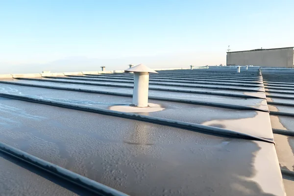 아연 지붕 — 스톡 사진