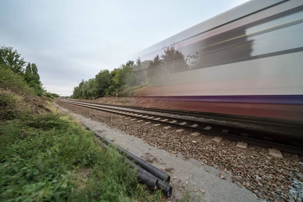 Projíždějící vlak — Stock fotografie