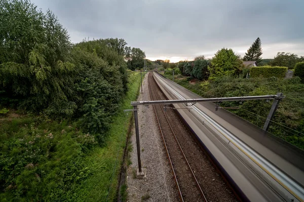 Projíždějící vlak — Stock fotografie