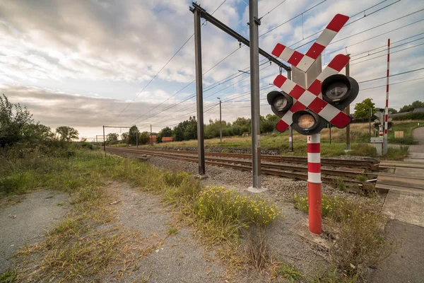 Bahnampel an einem Bahnübergang — Stockfoto