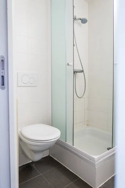 Dusche und Toilette — Stockfoto
