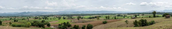 Paisagem tailandesa nas montanhas — Fotografia de Stock