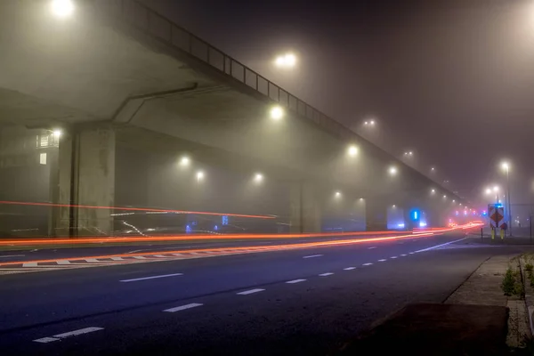 Brzy Ráno Rušné Ulici Semafory Husté Mlze — Stock fotografie