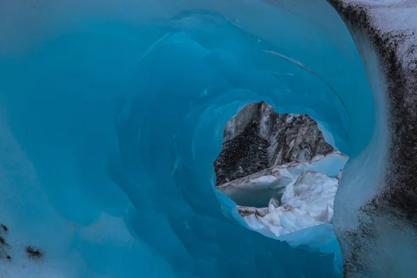 Kir Yeni Zelanda Ile Karlı Oluşumunda Mavi Buz Soğuk Tünel — Stok fotoğraf