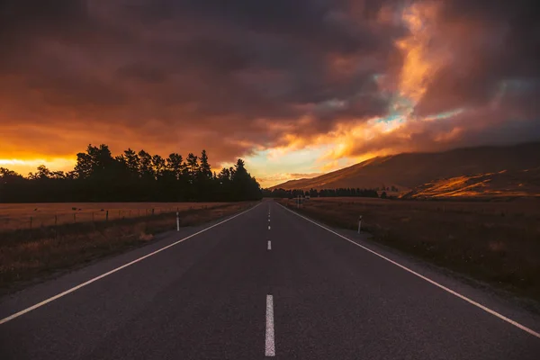 View Paved Roadway Running Straight Away Sunset Sky South Island — Stock Photo, Image