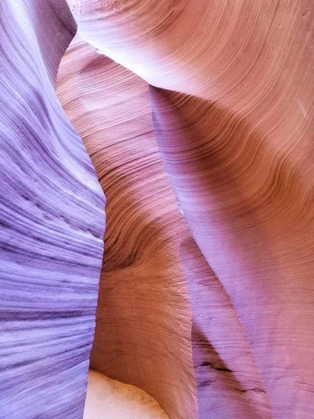 Explorando Hermoso Antelope Canyon Arizona —  Fotos de Stock