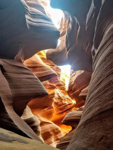 Explorando Hermoso Antelope Canyon Arizona — Foto de Stock