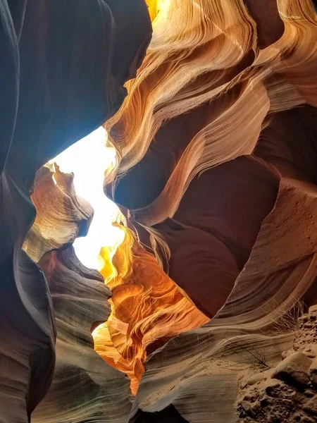 Explorando Hermoso Antelope Canyon Arizona —  Fotos de Stock