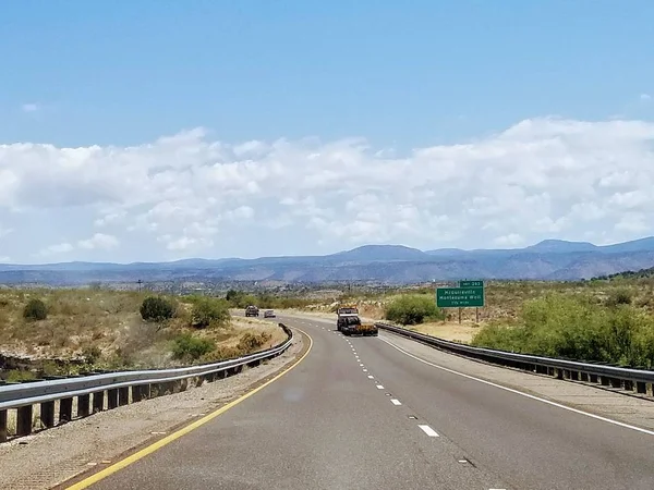 Arizona ABD yolu ile peyzaj