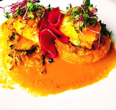 Kahvaltıda Lezzetli Yengeç YumurtaBenedict