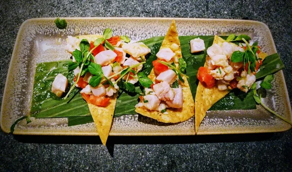 Tuna poke seviche meze