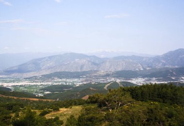 vadi manzaralı tepeler