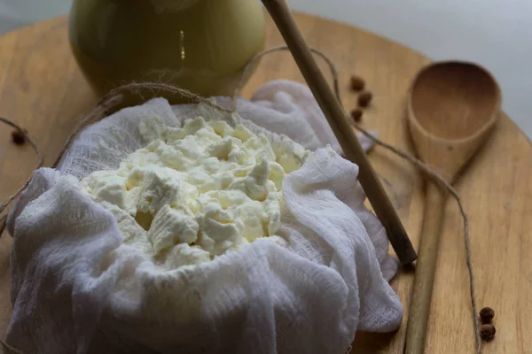 Fresh Homemade Farm Cottage Cheese Tvorog Cheesecloth — Stock Photo, Image