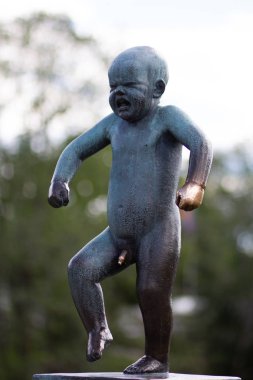 Oslo Norveç - 22 Haziran 2019: Vigeland Park'ta Angry Boy Heykeli