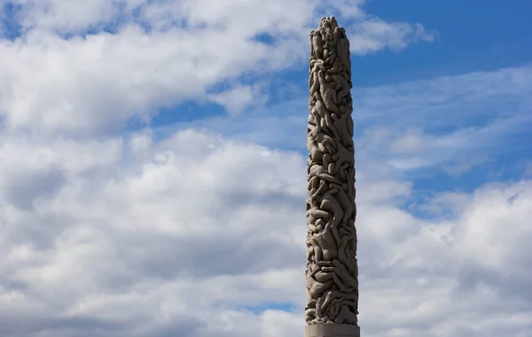 Oslo Noruega - 22 de junho de 2019: o Monólito no Parque Vigeland — Fotografia de Stock