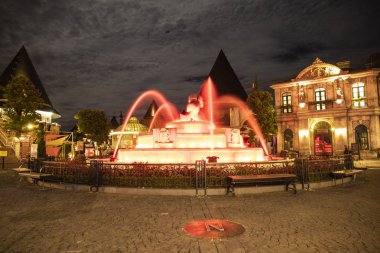 Gece zaman Ba Na Hill sokak görünümü.