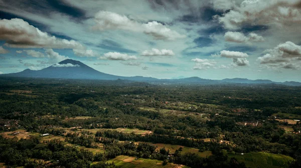 Vista Aérea Terraço Campo Arroz Bali Indonésia Vulcão Mont Agung — Fotografia de Stock