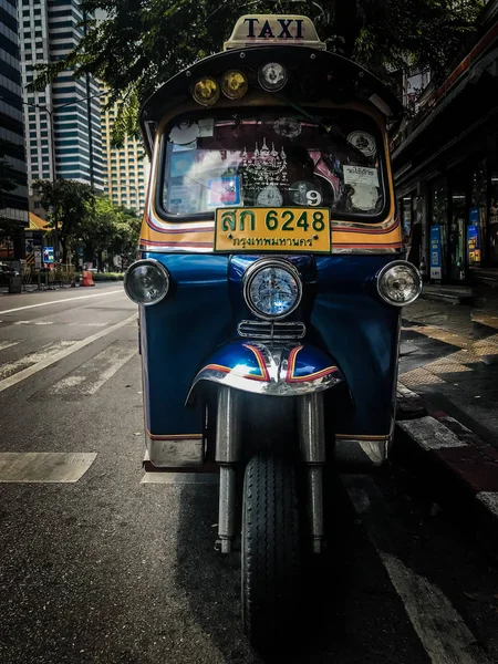 Thailand Bangkok November 2018 Tuk Tuk Close Met Een Stads — Stockfoto