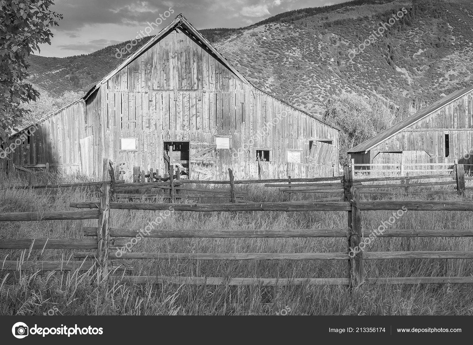 Old Barn Rural Dairy Farm Utah Usa — Stock Photo
