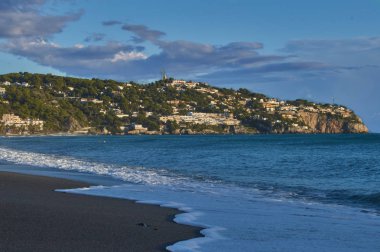 at nalı sahilde günbatımı