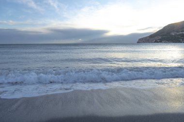 at nalı sahilde günbatımı