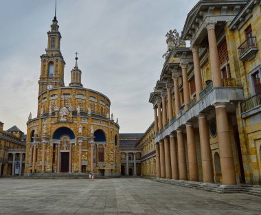 Gijon geçişi bir günde tatili tamamlar.