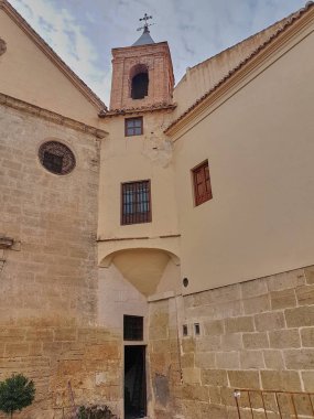 Alhama kasaba kilise